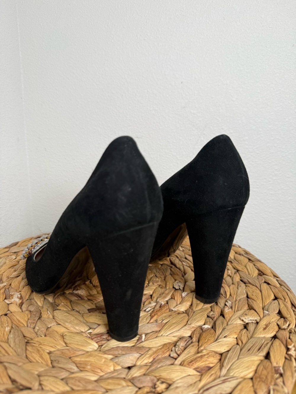 Vtg Missoni Heels Black Suede pumps Iconic Brand Ruffled multicolor accent Shoes - Picture 4 of 9